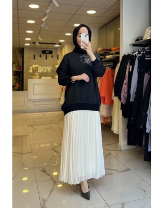 Tığ Triko Siyah Çiçek Taş Baskılı Tunik