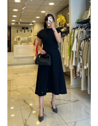 On Fashıon Siyah Aksesuar Detaylı Paraşüt Etekli Takım 