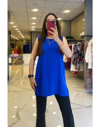 On Fashıon Saks Sıfır Kollu Yırtmaçlı Bluz 