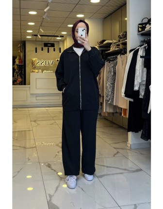 Tığ Triko  Siyah Dikiş Detaylı Çıtçıtlı Takım