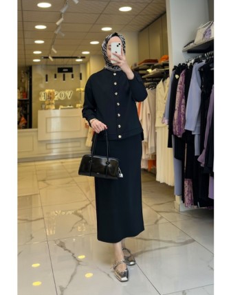 Tığ Triko Siyah Düğme Detaylı Etekli Takım