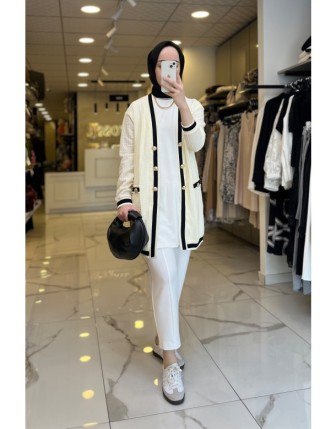 On Fashıon Ekru Düğme Detaylı Ribanalı Hırka