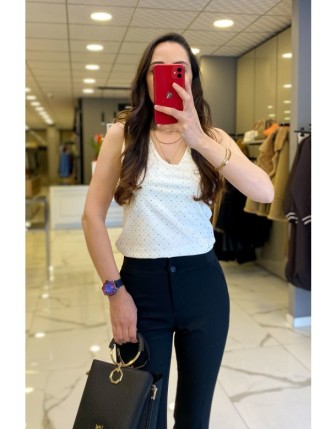 On Fashıon Ekru V Yaka Taşlı Bluz