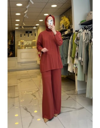 Tığ Triko Kiremit Siyah Dikiş Detaylı Takım 