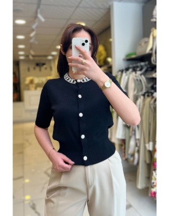 On Fashıon Siyah Yakası Taşlı Merserize Bluz