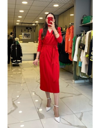 Mi Kırmızı V Yaka Pile Detaylı Kuşaklı Midi Boy Elbise