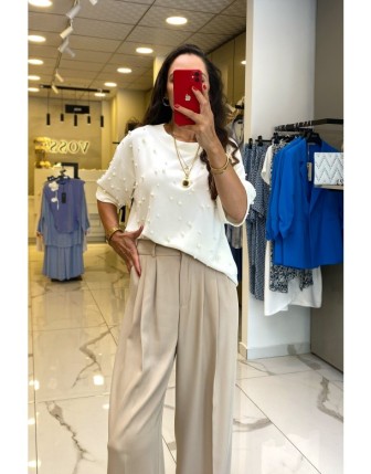 On Fashıon Ekru İnci Detaylı Sıfır Yaka Kısa Kollu Tişört