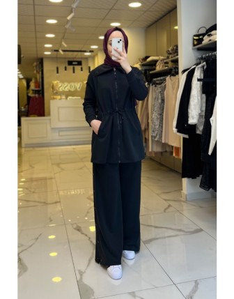 Tığ Triko Siyah Çıtçıtlı Büzgülü Takım