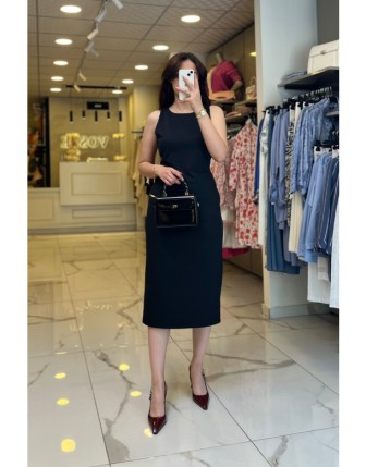Mi Siyah Sıfır Kollu Kalem Elbise