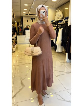 Tığ Triko Kahverengi Simli Elbise 
