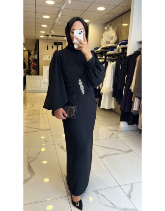 Gazella Siyah  Broş Detaylı Kalem Elbise 