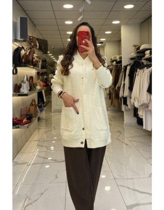 Tığ Triko Ekru Aksesuarlı Bomber Hırka