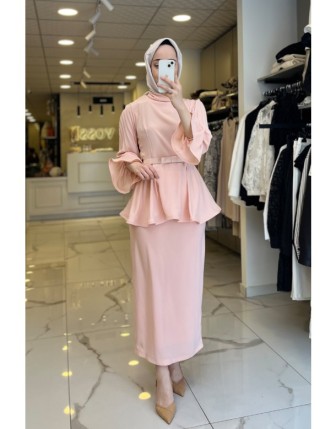 Yaqa Pembe Kemerli,Etekli Takım