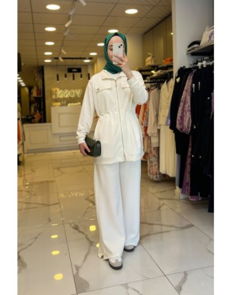 Tığ Triko Ekru Kapitone Detaylı Takım