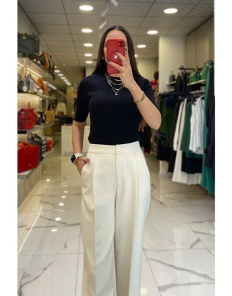 On Fashıon Siyah Dik Yaka Fitilli Kısa Kollu Triko