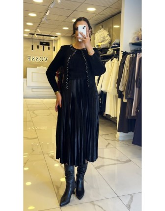 Ekol Siyah Pileli Kadife Elbise