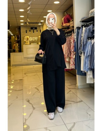 Tığ Triko Siyah Asimetrik Garnili Takım