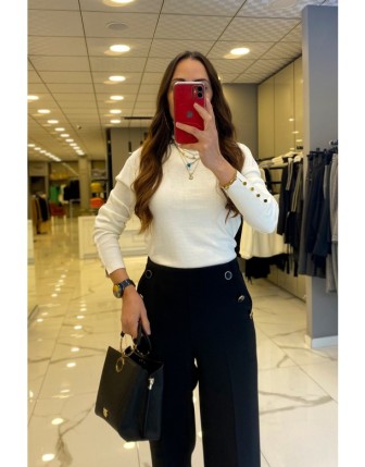 On Fashion Ekru Balıkçı Yaka Gold Düğmeli Triko Kazak