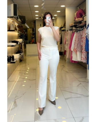 On Fashıon Krem Taşlı Triko Bluz