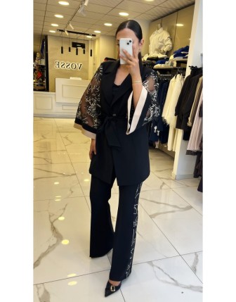 Moda İlgi Siyah Kolları Küpür Detaylı Takım