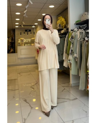 Tığ Triko Bej Siyah Dikiş Detaylı Takım 