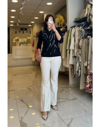 Ekol Siyah Önü Taşlı Bluz 