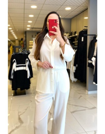 On Fashıon Beyaz Düğmeli Yarım Kollu Gömlek