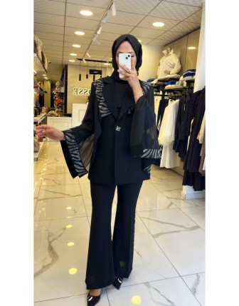 Moda İlgi Siyah Pelerin Detaylı Taş İşlemeli Takım