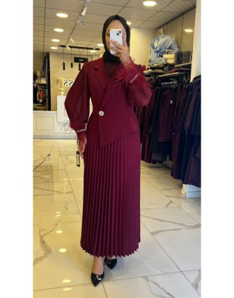 Moda İlgi Bordo Pilise Detaylı Manşetli Otrişli Elbise