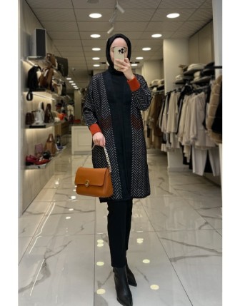 Tığ Triko Siyah Zigzag Desenli Hırka