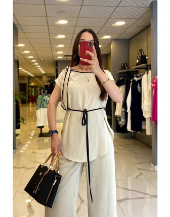 Miarte Bej Sıfır Kollu Yaka Detaylı Kuşaklı Bluz