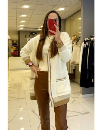 Tığ Triko Ekru Çizgili Önü Düğmeli Cep Detaylı Hırka