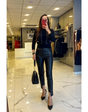 Miarte Siyah Paçası Yırtmaçlı Deri Pantolon