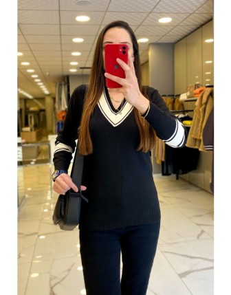 On Fashıon Siyah V Yaka Kol Detaylı Kazak