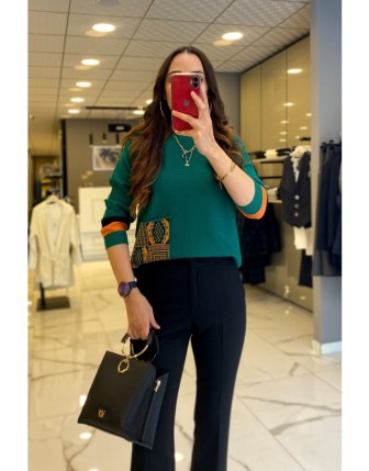 On Fashion Zümrüt Cep Detayı Desenli Kolları Renkli Kazak