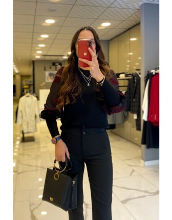 On Fashion Siyah Kolları Tül Desenli Kazak