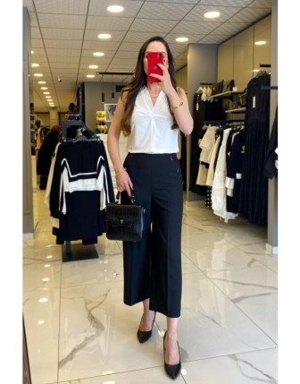 Ekol Siyah Düğme Detaylı Bilek Boy Pantolon