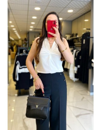 On Fashıon Ekru V Yaka Dikiş Detaylı Bluz