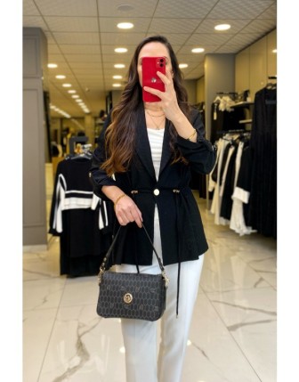 On Fashıon Siyah Gold Düğme Detaylı Beli Büzgülü Kolu Katlamalı Ceket