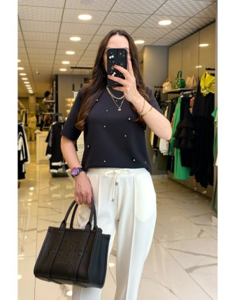 On Fashıon Siyah Scuba Taş İşlemeli Sıfır Yaka Tişört