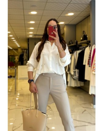 Mısra Beyaz Taş İşlemeli Uzun Kollu Gömlek