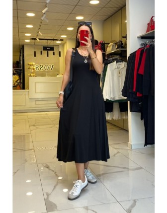 On Fashıon Siyah Bisilet Yaka Sıfır Kollu Elbise