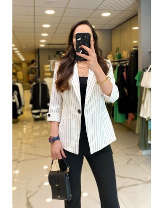 Ekol Siyah Çizgili Kolu Katlamalı Tek Düğmeli Blazer Ceket