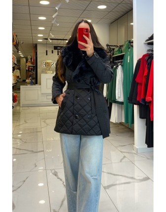 Ekol Siyah Yakası Kürklü Kapitone Mont