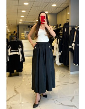 Mıanotte Siyah   Aksesuar Detaylı Paraşüt Kumaş Etek