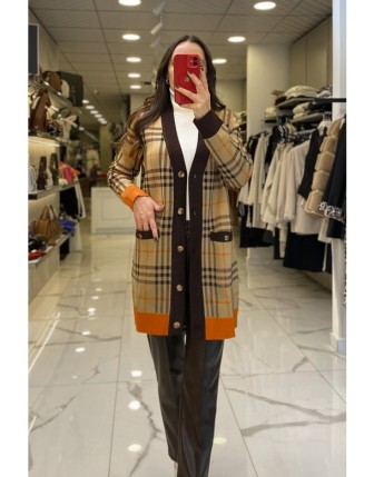 Tığ Triko Kahverengi Düğmeli Hırka