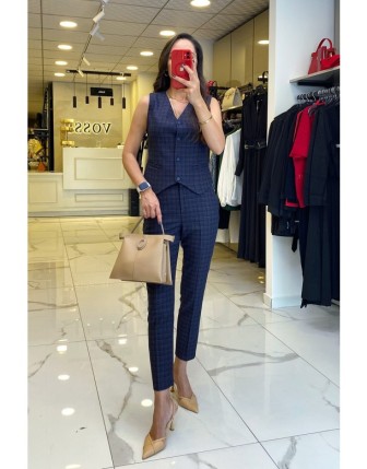 Mi Lacivert Düğmeli Ve Cep Detaylı Yelekli Takım