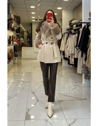 Ekol Bej Yakası Ve Kolları Kürklü Kaban