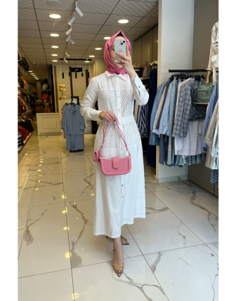 Mascara Ekru Kuşaklı Nakış İşlemeli Elbise