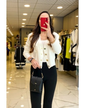 On Fashıon Ekru Gold Düğme Detaylı Triko Hırka